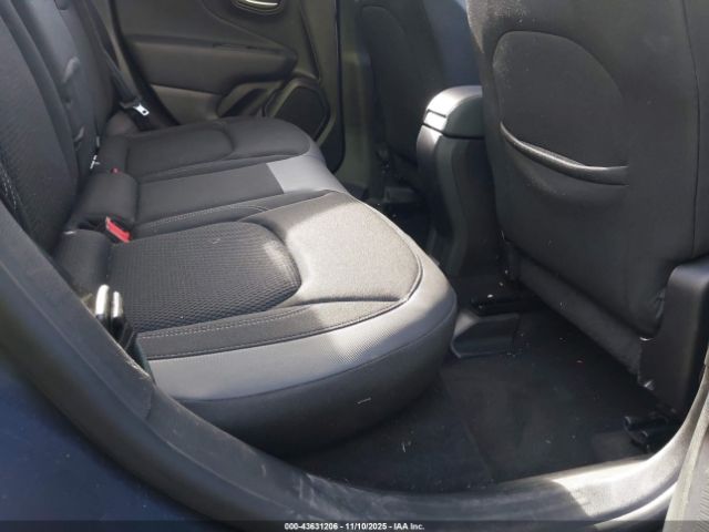 2023 JEEP RENEGADE ZACNJDB11PPP32557 Photo 7