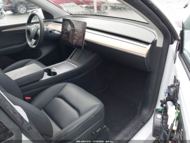 2023 TESLA MODEL Y 7SAYGDEE3PF875923 Photo 4