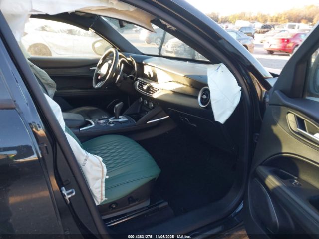2022 ALFA ROMEO STELVIO ZASPAKAN4N7D27721 Photo 4
