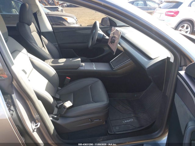 2026 TESLA MODEL Y 7SAYGDED4TA459877 Photo 4