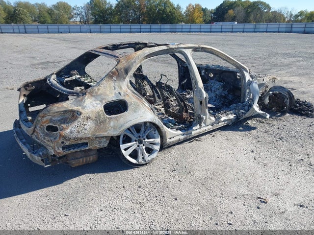 43631344 :رقم المزاد ، 55SWF4JB6JU260596 vin ، 2018 Mercedes-benz C 300 مزاد بيع