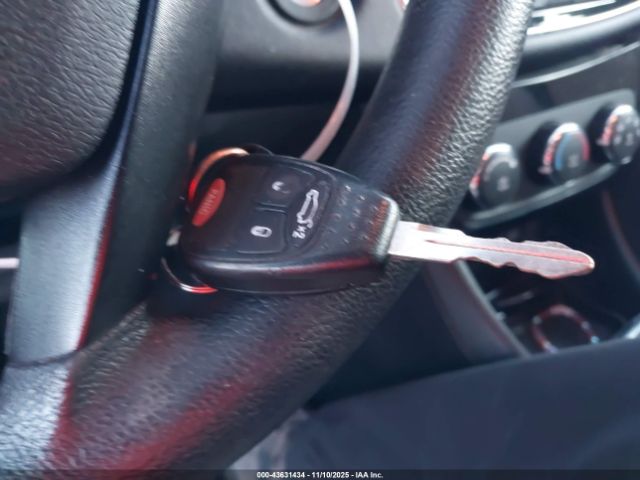 2013 CHRYSLER 200 1C3CCBABXDN705160 Photo 10