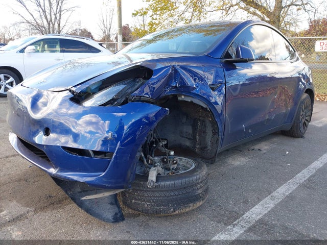 2023 TESLA MODEL Y 7SAYGDEE7PF814879 Photo 1
