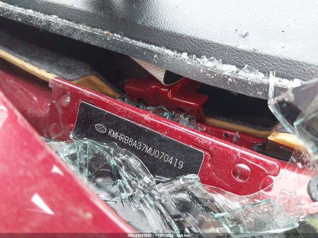 2021 HYUNDAI VENUE KMHRB8A37MU070419 Photo 8