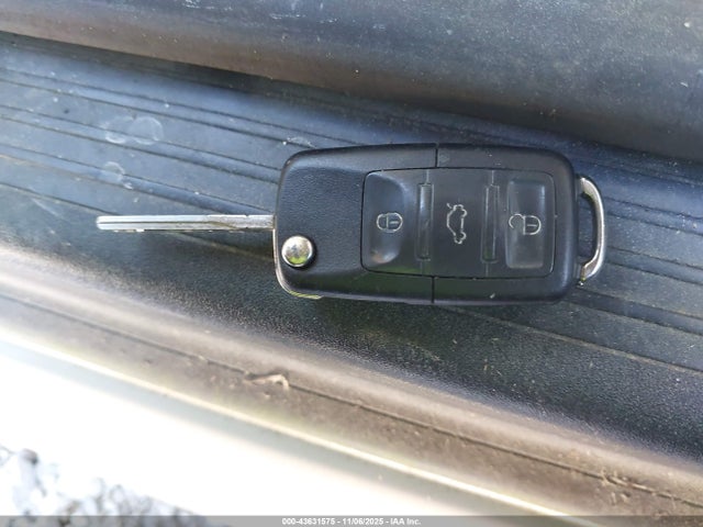 Aukcja sprzedaży 2005 Volkswagen New Beetle Gls 1.8t, vin: 3VWCD31Y75M307402, numer aukcji: 43631575