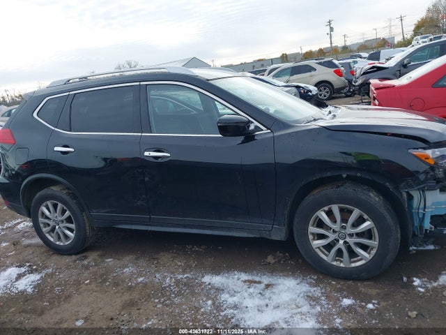 43631722 :رقم المزاد ، JN8AT2MV1HW016198 vin ، 2017 Nissan Rogue Sv مزاد بيع