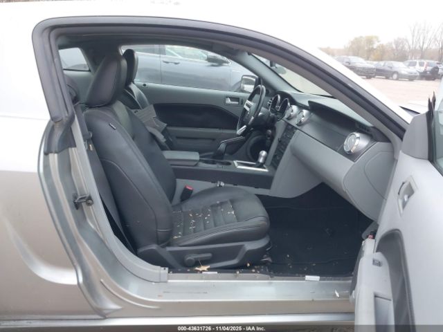 2008 FORD MUSTANG 1ZVHT82H185153025 Photo 4