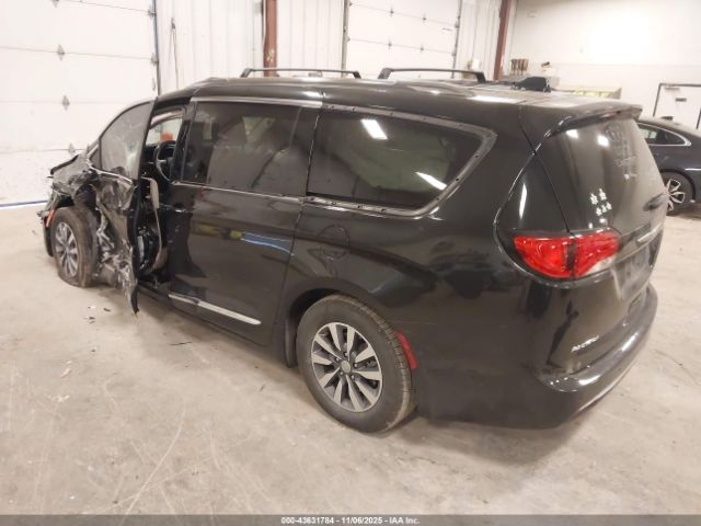 2020 CHRYSLER PACIFICA HYBRID 2C4RC1N71LR277857 Photo 2