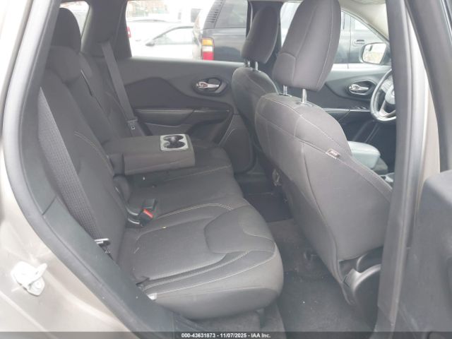 2016 JEEP CHEROKEE 1C4PJLCB5GW287904 Photo 7