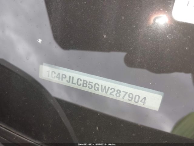 2016 JEEP CHEROKEE 1C4PJLCB5GW287904 Photo 8