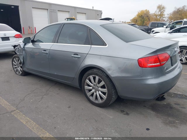 2010 AUDI A4 WAUHFAFL4AN066884 Photo 2