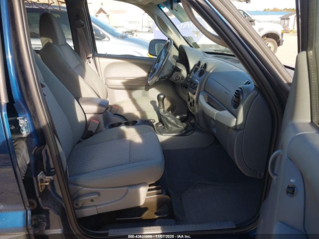 2005 JEEP LIBERTY 1J4GL38K05W606927 Photo 4