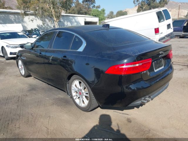 2017 JAGUAR XE SAJAD4BN6HA975912 Photo 2