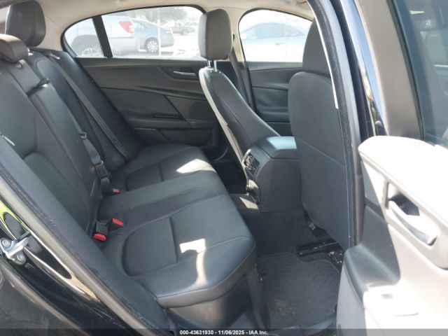 2017 JAGUAR XE SAJAD4BN6HA975912 Photo 7