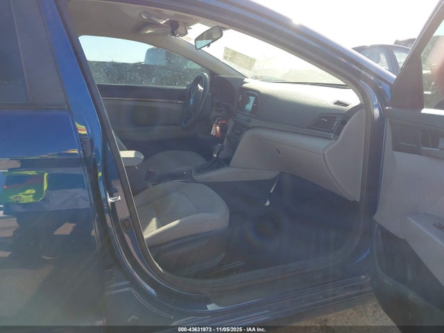Продаж на аукціоні авто 2018 Hyundai Elantra Sel, vin: 5NPD84LF0JH218333, номер лоту: 43631973