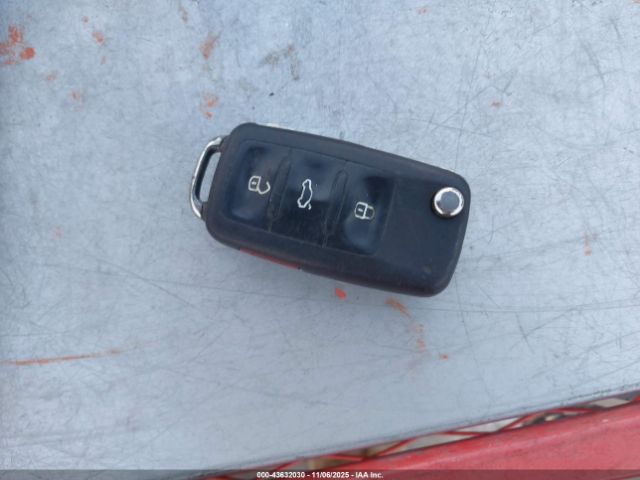 2011 VOLKSWAGEN TIGUAN WVGBV7AX9BW512463 Photo 10