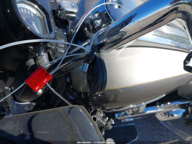 2023 HARLEY-DAVIDSON FLTRK 1HD1KZF1XPB675564 Photo 10