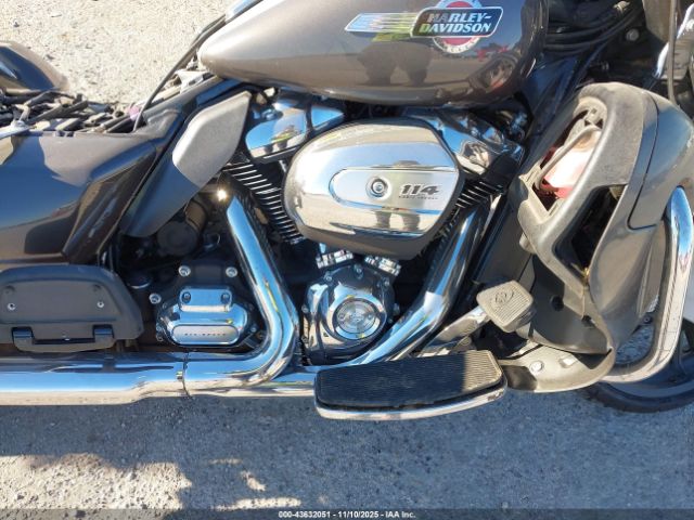 2023 HARLEY-DAVIDSON FLTRK 1HD1KZF1XPB675564 Photo 7