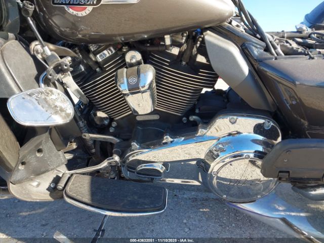 2023 HARLEY-DAVIDSON FLTRK 1HD1KZF1XPB675564 Photo 8