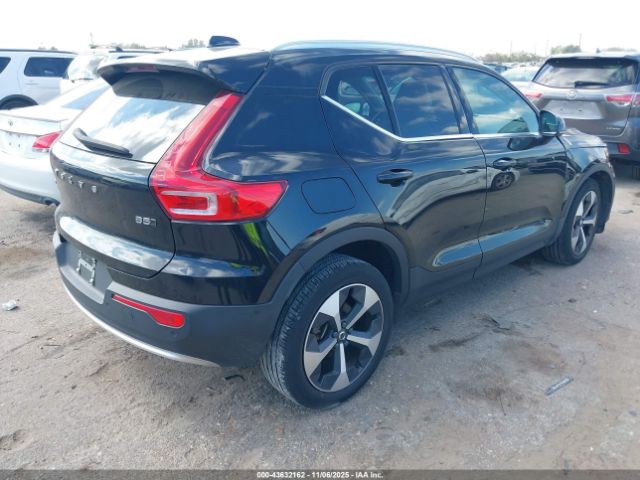 2023 VOLVO XC40 YV4L12UN4P2916042 Photo 3