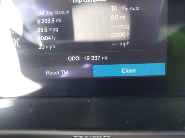 2023 VOLVO XC40 YV4L12UN4P2916042 Photo 6