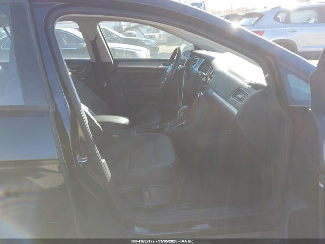 WVWPP7AU2FW903082 Volkswagen E-golf Sel Premium
