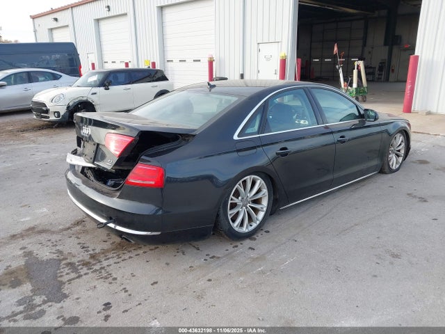 2012 AUDI A8 WAUAVAFD4CN010931 Photo 3