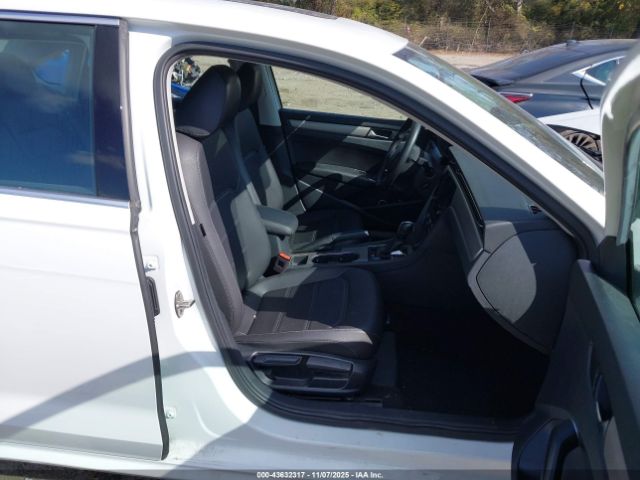2021 VOLKSWAGEN PASSAT 1VWSA7A35MC009639 Photo 4