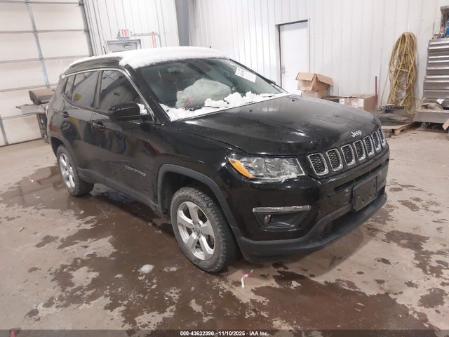 2018 Jeep Compass Latitude 4x4 მანქანა იყიდება აუქციონზე, vin: 3C4NJDBB7JT199707, აუქციონის ნომერი: 43632390