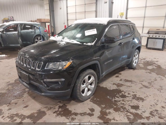 2018 Jeep Compass Latitude 4x4 მანქანა იყიდება აუქციონზე, vin: 3C4NJDBB7JT199707, აუქციონის ნომერი: 43632390