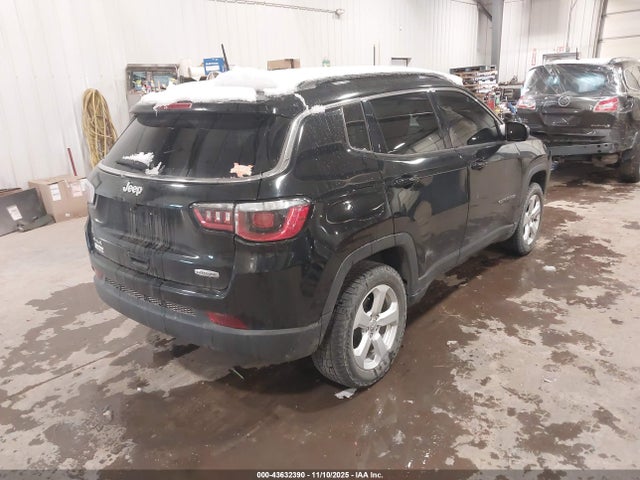 2018 Jeep Compass Latitude 4x4 მანქანა იყიდება აუქციონზე, vin: 3C4NJDBB7JT199707, აუქციონის ნომერი: 43632390