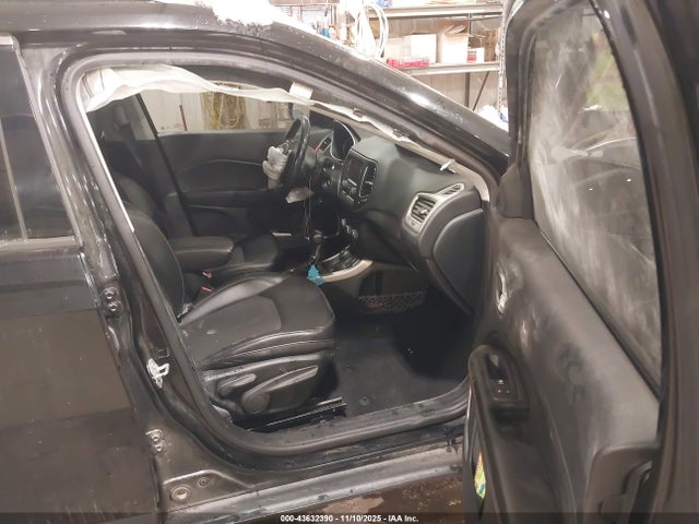 2018 Jeep Compass Latitude 4x4 მანქანა იყიდება აუქციონზე, vin: 3C4NJDBB7JT199707, აუქციონის ნომერი: 43632390