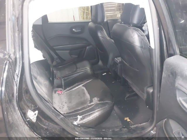 2018 Jeep Compass Latitude 4x4 მანქანა იყიდება აუქციონზე, vin: 3C4NJDBB7JT199707, აუქციონის ნომერი: 43632390