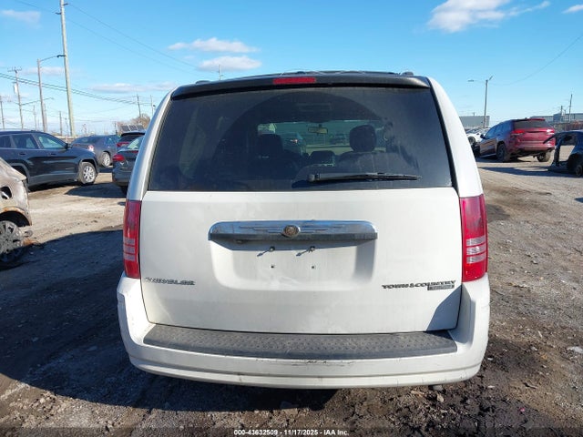 43632509 :رقم المزاد ، 2A4RR8D12AR427616 vin ، 2010 Chrysler Town & Country Touring Plus مزاد بيع