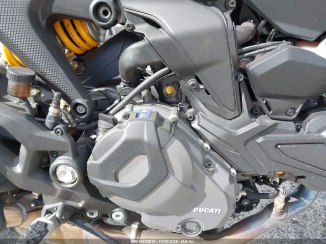 2025 DUCATI MONSTER ZDMMAMDT0SB010095 Photo 7