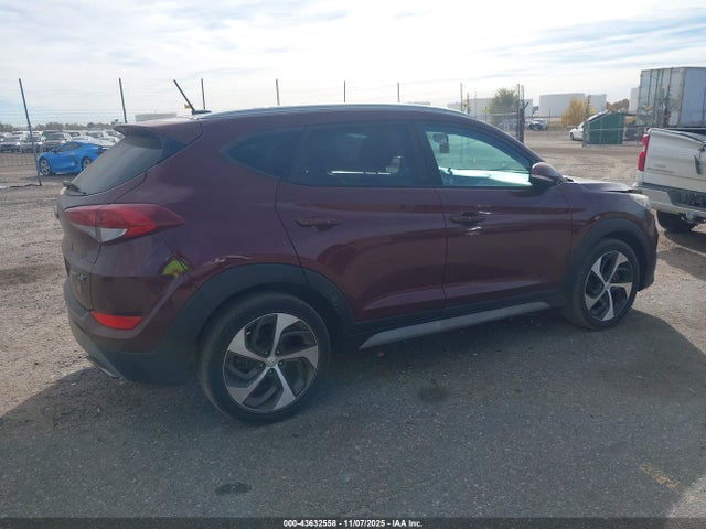 KM8J33A22HU408187 Hyundai Tucson Sport