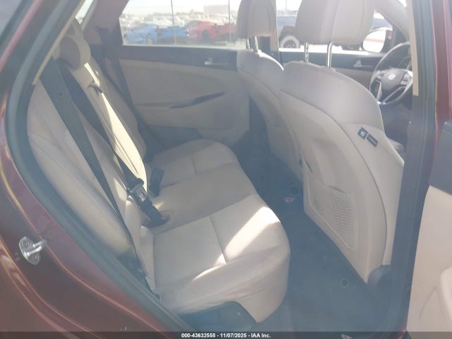 KM8J33A22HU408187 Hyundai Tucson Sport