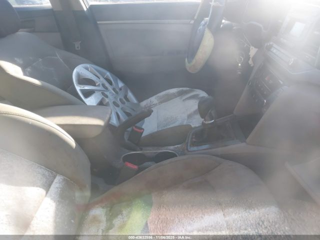 2017 HYUNDAI ELANTRA 5NPD74LF5HH055854 Photo 4