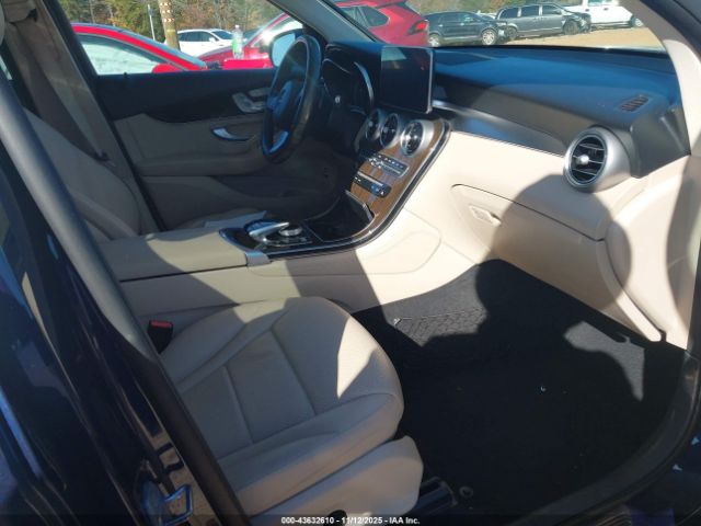 2017 MERCEDES-BENZ GLC 300 WDC0G4KB6HF168116 Photo 4