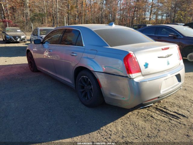 2015 CHRYSLER 300 2C3CCAAG9FH830698 Photo 2