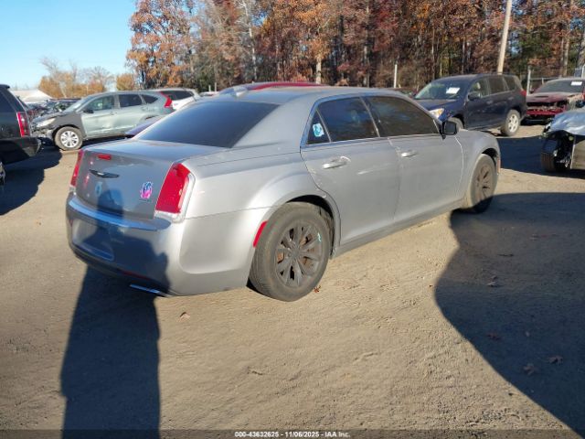 2015 CHRYSLER 300 2C3CCAAG9FH830698 Photo 3