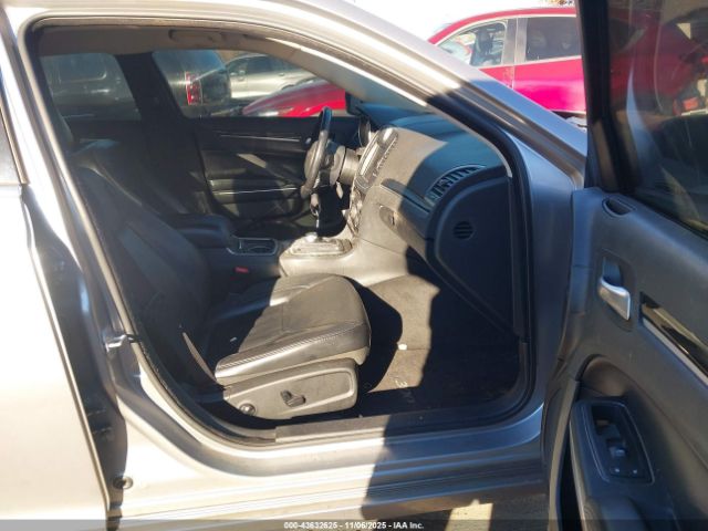 2015 CHRYSLER 300 2C3CCAAG9FH830698 Photo 4