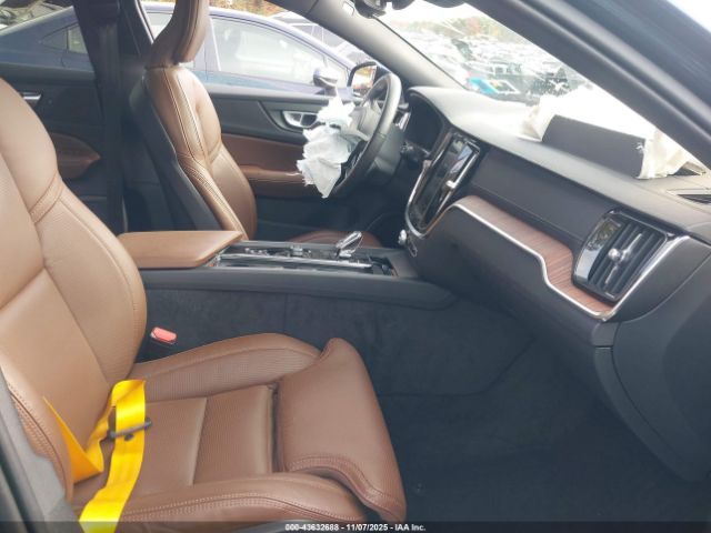 2025 VOLVO V60 CROSS COUNTRY YV4L12WL9S2147185 Photo 4