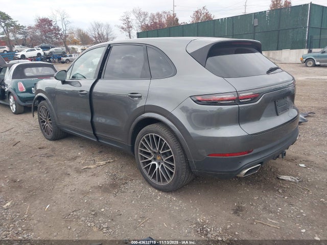 2020 PORSCHE CAYENNE WP1AA2AY4LDA05098 Photo 2
