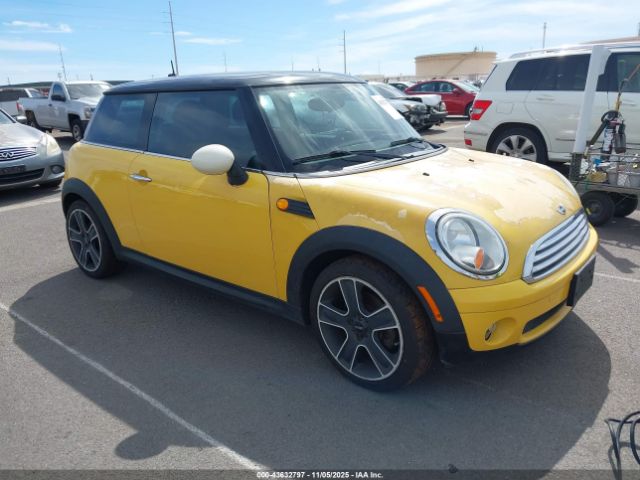 2008 MINI COOPER WMWMF335X8TT61400