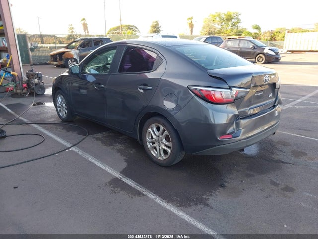 3MYDLBYV9HY185608 Toyota YARIS IA