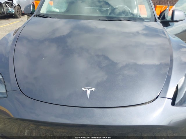 2023 TESLA MODEL Y 7SAYGDEE1PA208653 Photo 9