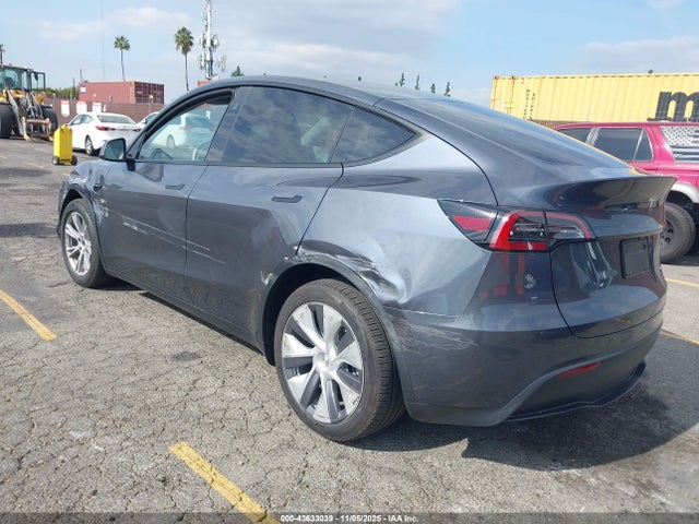2023 TESLA MODEL Y 7SAYGDEE1PA208653 Photo 2