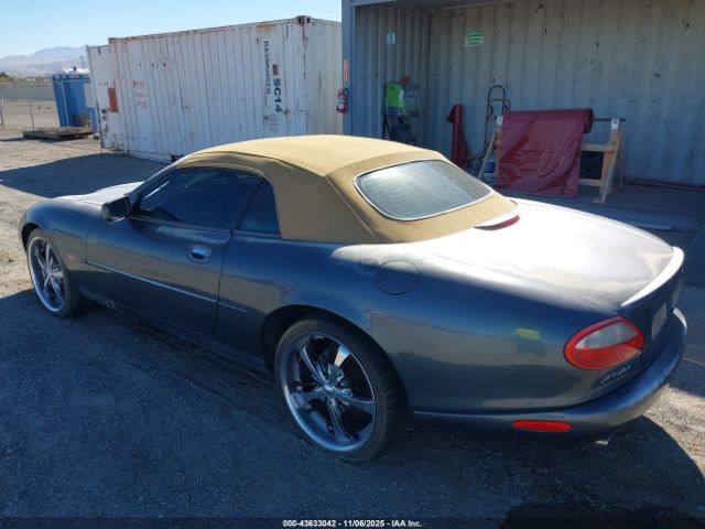 2000 JAGUAR XKR SAJJA42B0YPA09408 Photo 2