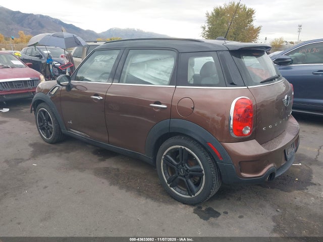 2013 MINI COUNTRYMAN WMWZC5C52DWM16666 Photo 2